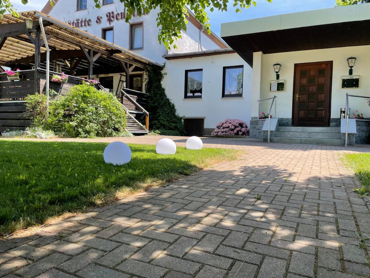 Pension&Gaststätte Bauernstube Heinsdorfergrund Exterior foto